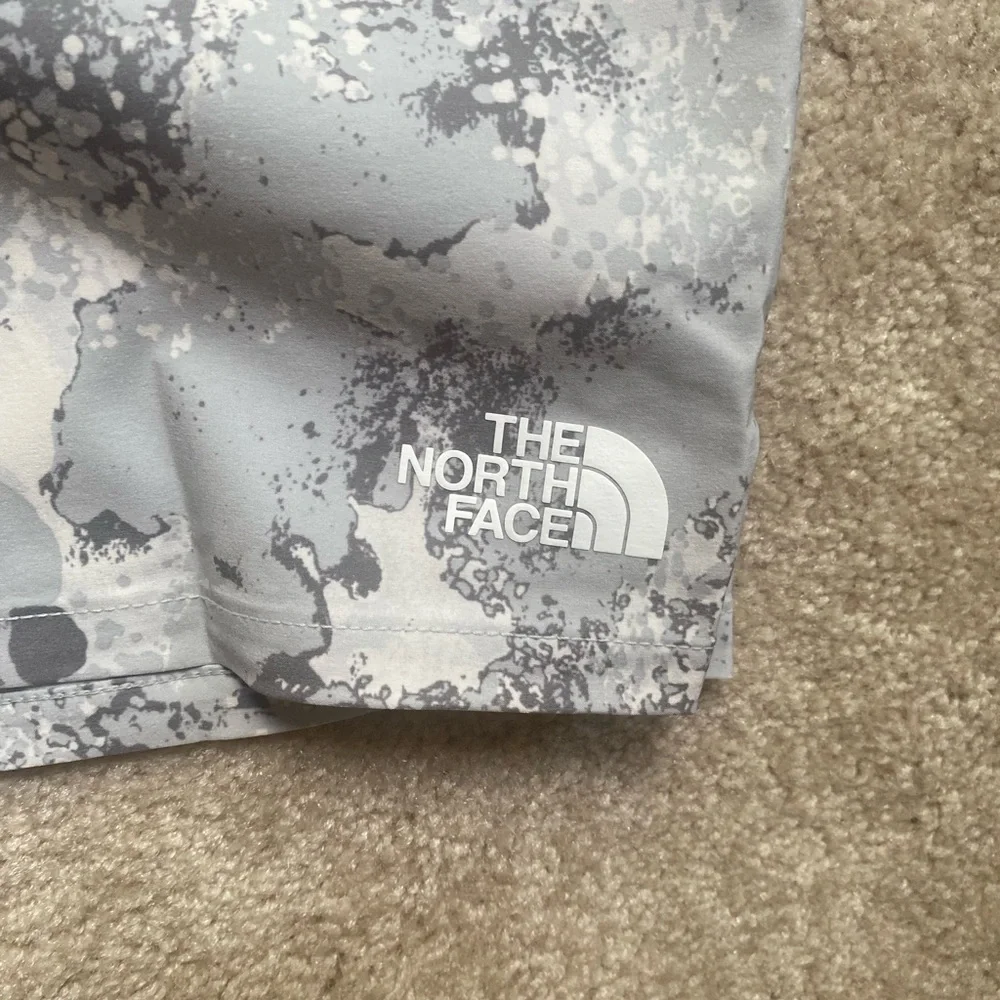 NWT The North Face Men’s Big Wander Shorts‎ 2.0 High Rise Grey Camo 5X/Long